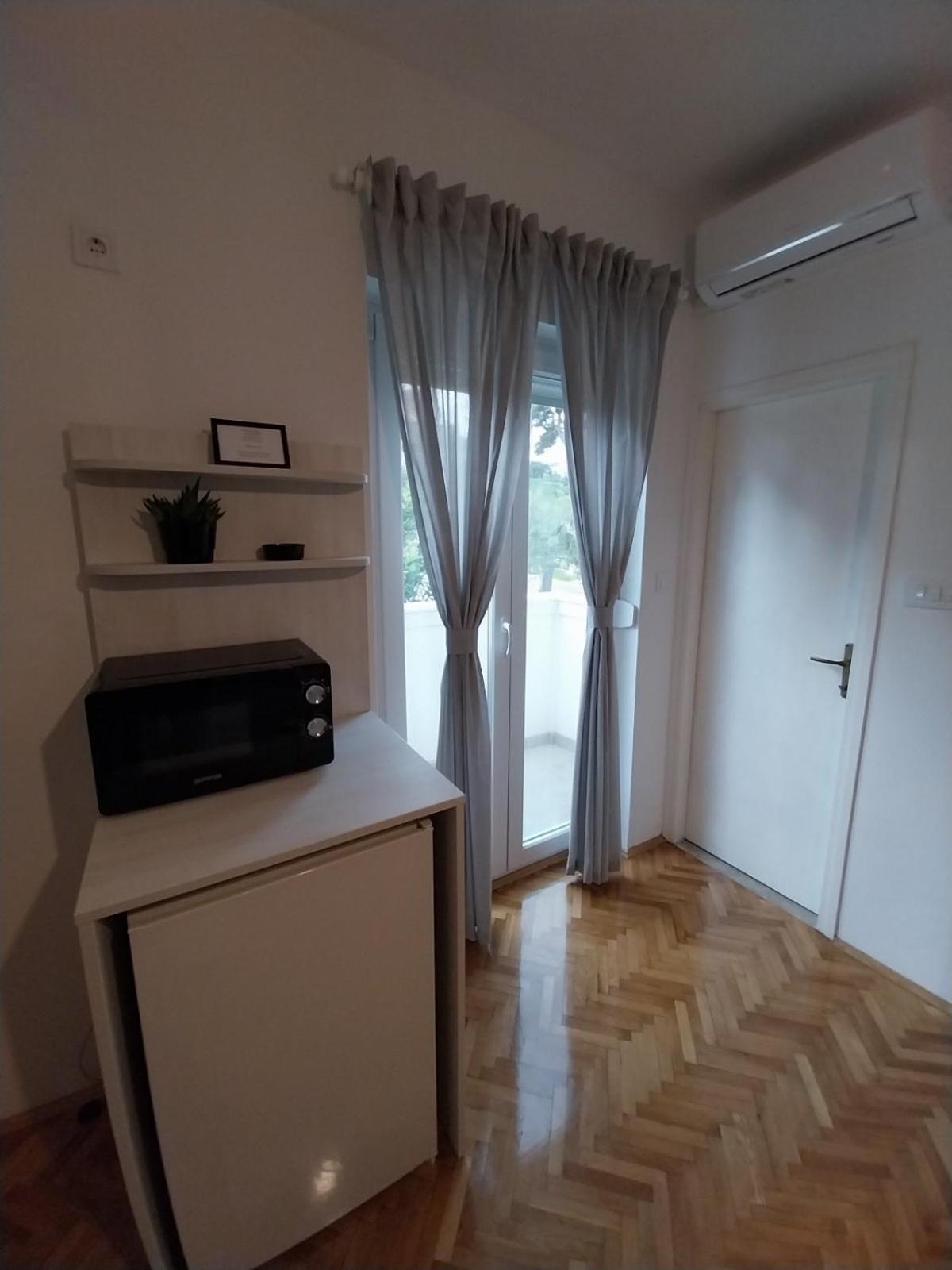 Bed and Breakfast Sobe Sotic Раб Екстер'єр фото
